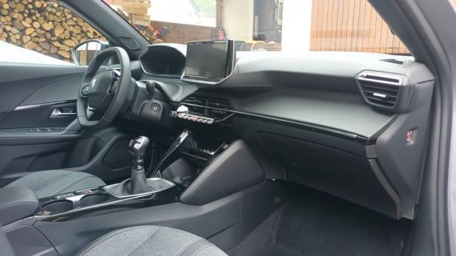 Peugeot 2008 image 4