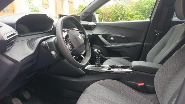Peugeot 2008 image 1