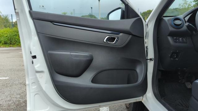 Dacia Spring image 2