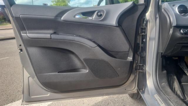 Opel Meriva image 8