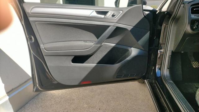 Volkswagen Golf image 9