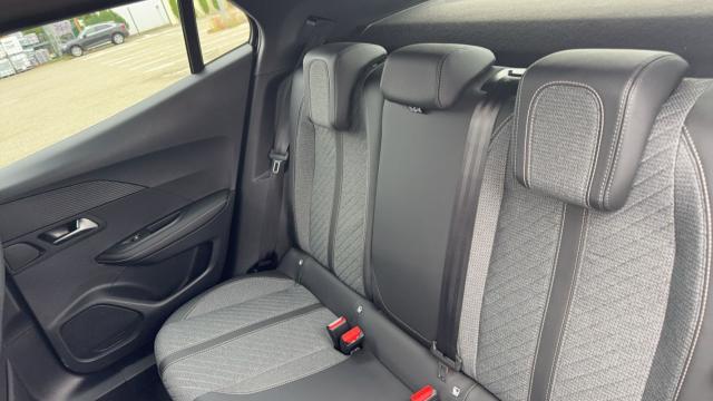 Peugeot 2008 image 9
