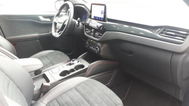 Ford Kuga image 7