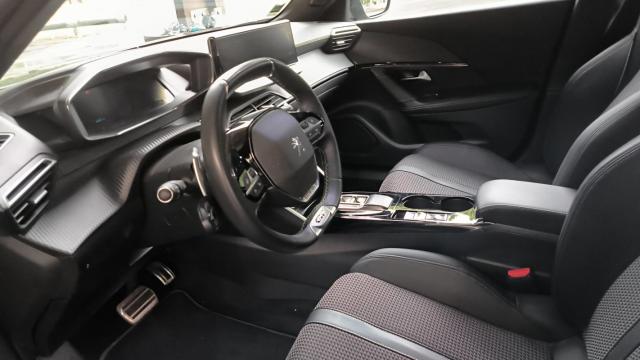 Peugeot 2008 image 7