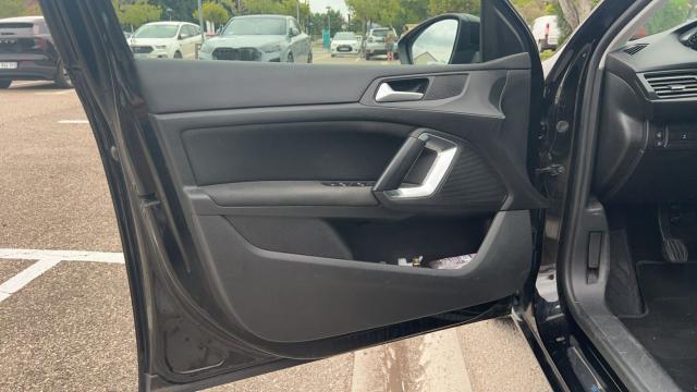 Peugeot 308 image 1