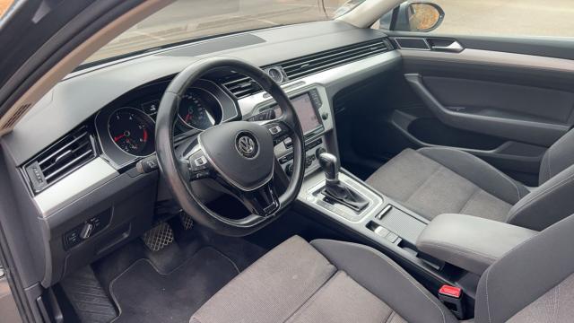 Volkswagen Passat Sw image 1