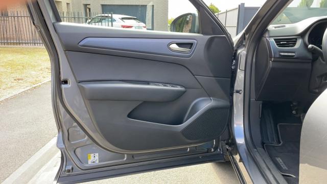 Renault Arkana image 8