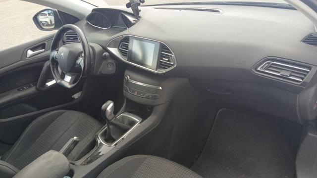 Peugeot 308 image 8