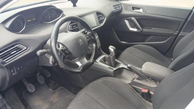 Peugeot 308 image 7