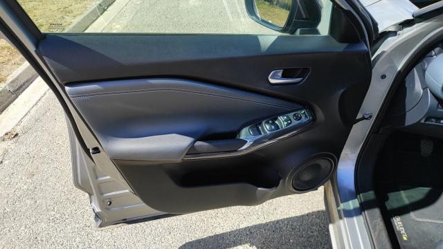 Nissan Juke image 7