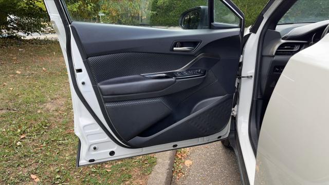 Toyota C-Hr image 3