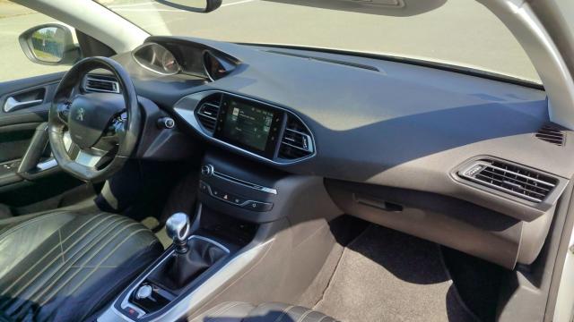 Peugeot 308 image 6