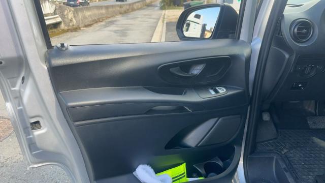 Mercedes Benz Vito image 3