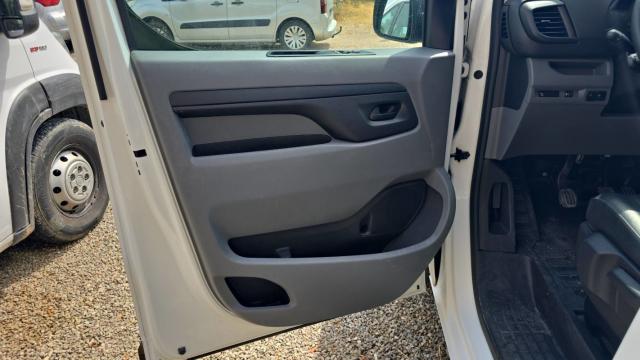Peugeot Expert image 2