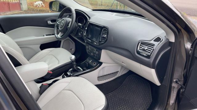 Jeep Compass image 9