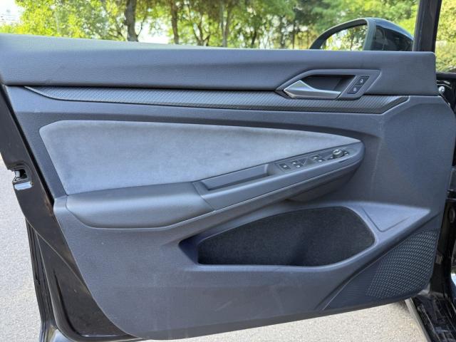 Volkswagen Golf image 8