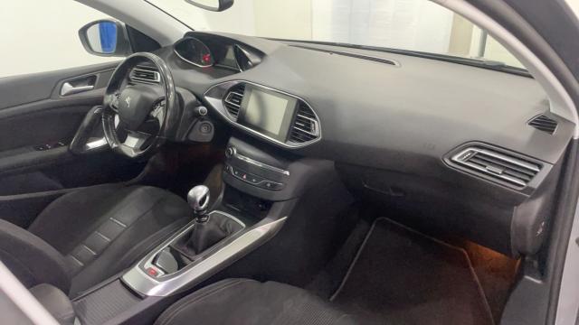 Peugeot 308 image 8