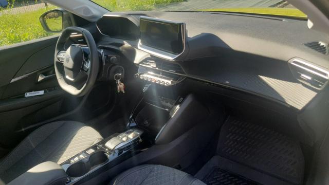 Peugeot 208 image 5