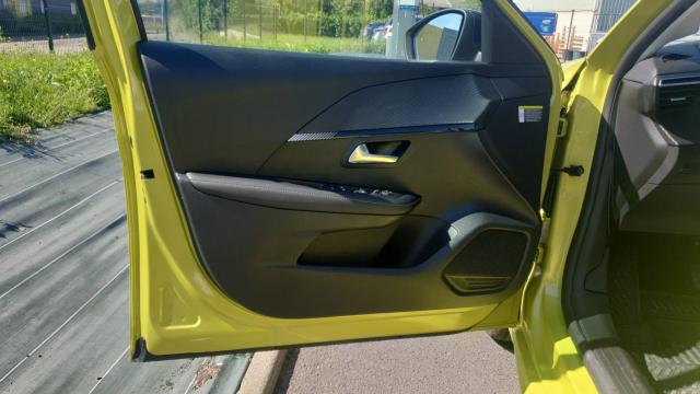 Peugeot 208 image 7
