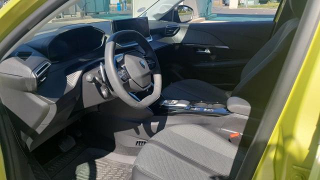 Peugeot 208 image 4