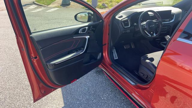 Kia Pro_cee'D image 1
