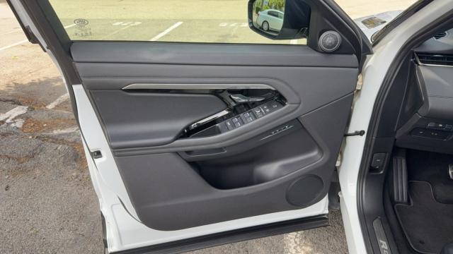 Land Rover Range Rover Evoque image 5