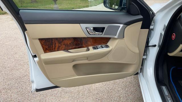 Jaguar Xf image 8