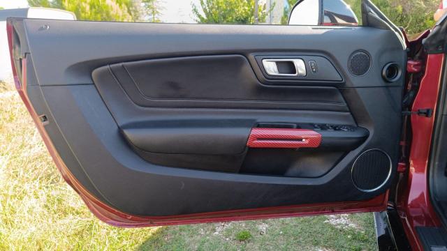 Ford Mustang image 5