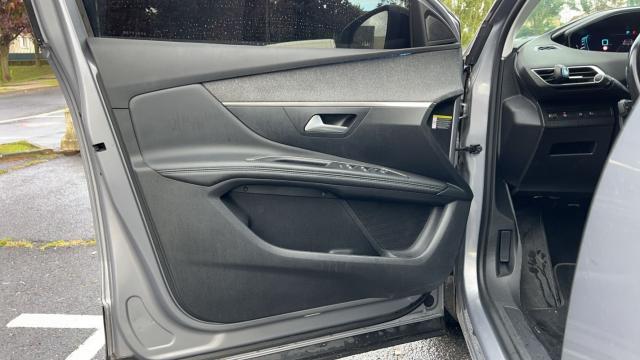 Peugeot 3008 image 7