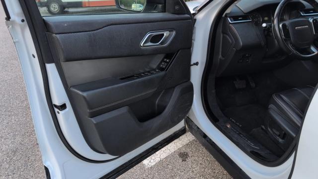 Land Rover Range Rover Velar image 7