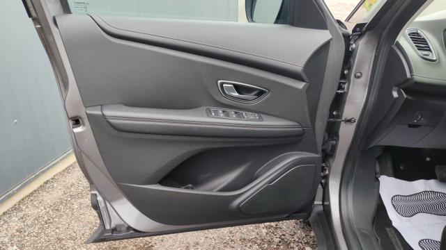 Renault Grand Scénic image 9