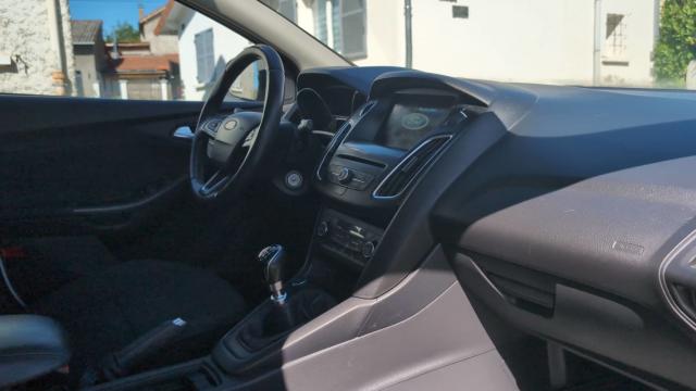 Ford Focus image 9