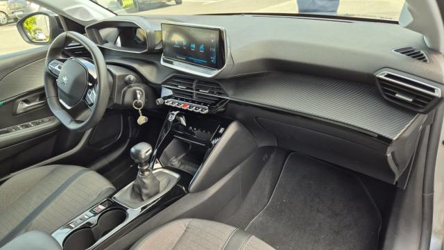 Peugeot 208 image 4