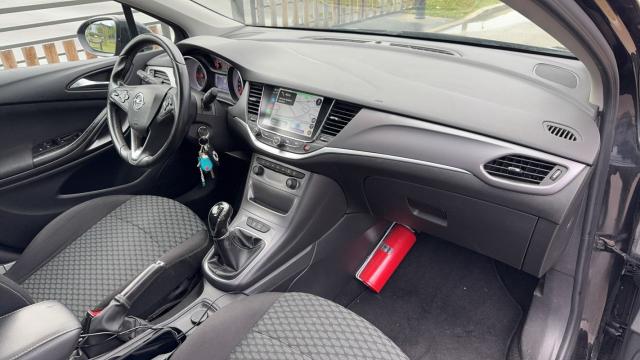Opel Astra image 2