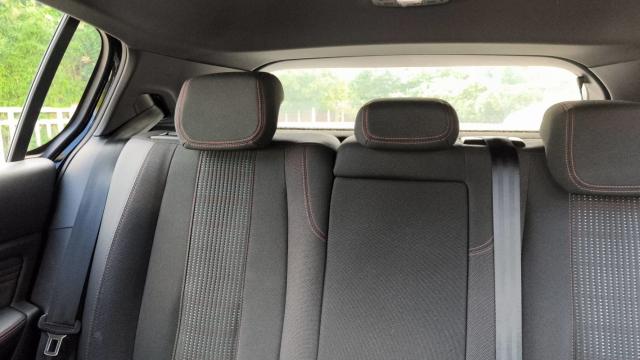 Peugeot 308 image 2