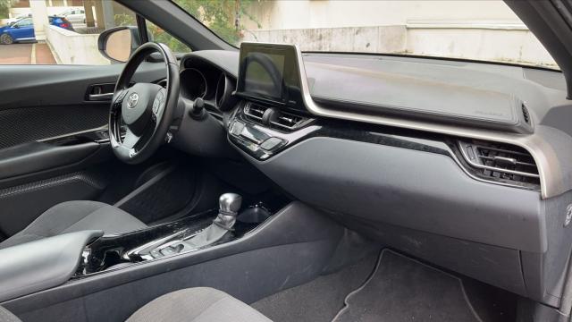 Toyota C-Hr image 5