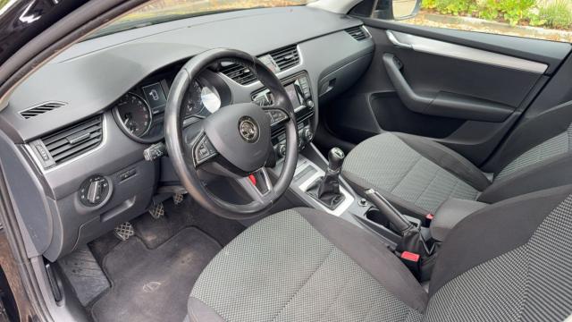 Skoda Octavia image 7