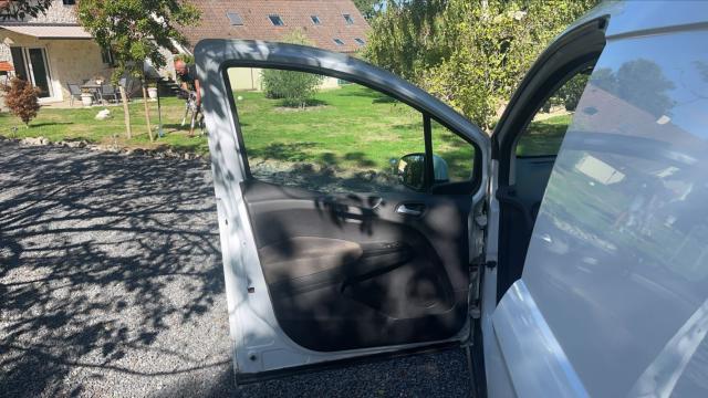 Ford Courier image 7