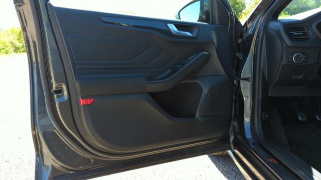 Ford Focus image 6