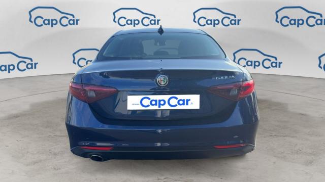 Alfa Romeo Giulia image 5