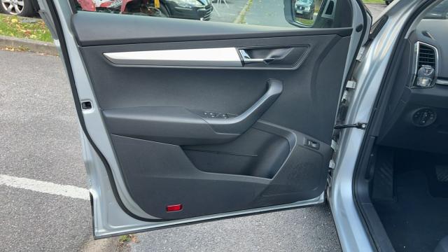 Skoda Karoq image 8