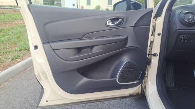 Renault Captur image 2
