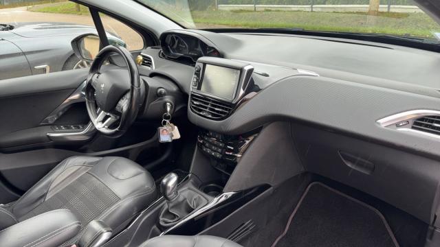 Peugeot 2008 image 5