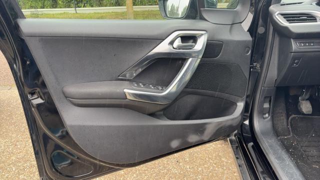Peugeot 2008 image 9