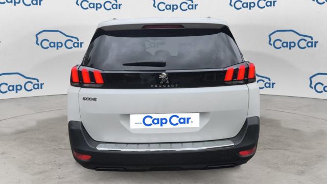 Peugeot 5008 image 1