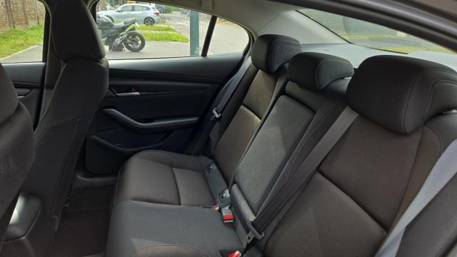 Mazda 3 image 1