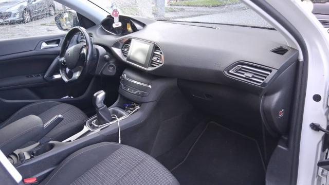 Peugeot 308 image 6
