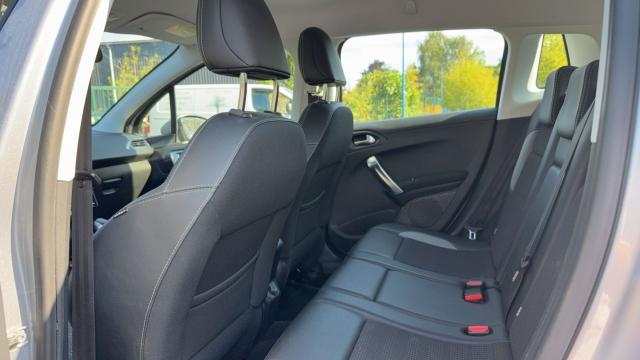 Peugeot 2008 image 9