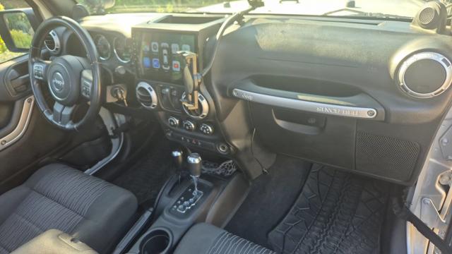 Jeep Wrangler image 9