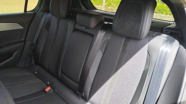 Peugeot 308 image 8